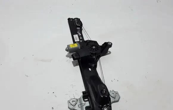Nissan Qashqai Front window lifting mechanism without motor 807014EA0C