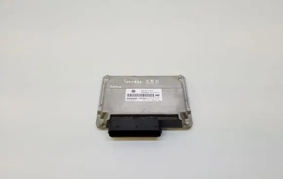 Volkswagen Touareg I Transfer box differential control unit 0AD927755AJ 5WP22084