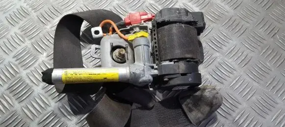 Mitsubishi Space Star Front seatbelt mr637363 0431129