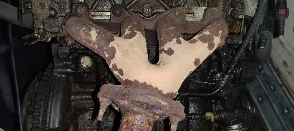 Renault Kangoo I Exhaust manifold