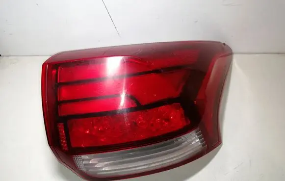 Mitsubishi Outlander Rear/tail lights