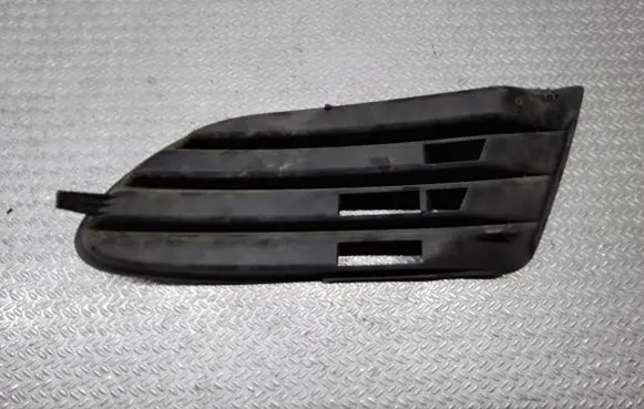 Volkswagen Golf Plus Front bumper lower grill 5M0853665