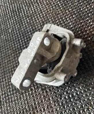 Volkswagen Jetta VI Engine mount bracket 1K0199262CN