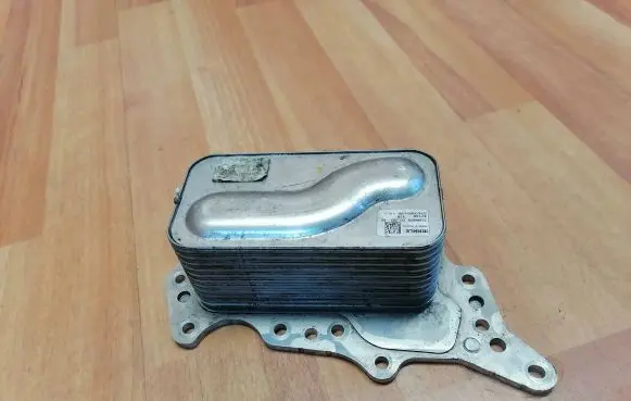 Renault Scenic IV - Grand scenic IV Engine oil radiator 152082406R 72395879