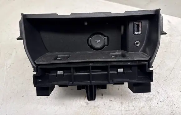 Peugeot 308 Seat heating switch 98019840ZD