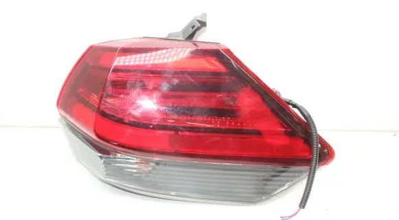 Nissan X-Trail T32 Tailgate rear/tail lights