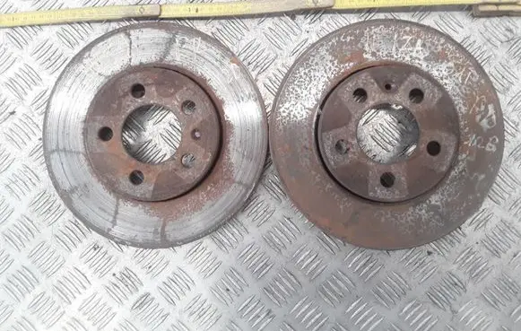 Seat Ibiza III (6L) Front brake disc