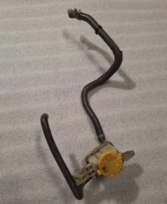 Subaru Outback Power steering fluid tank/reservoir 