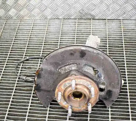 Front wheel hub