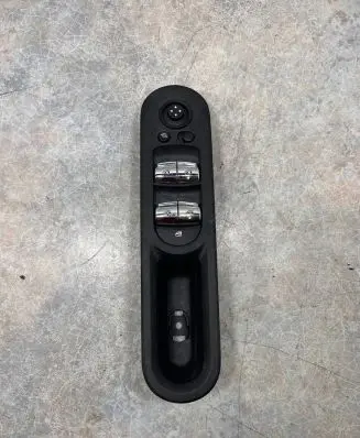 Mini Cooper Countryman F60 Electric window control switch 9354861 61319354861