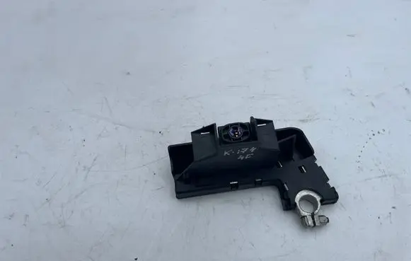 Audi A6 S6 C6 4F Battery relay fuse 4F0915519