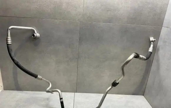 Audi TT TTS Mk2 Air conditioning (A/C) pipe/hose 8J0820719Q