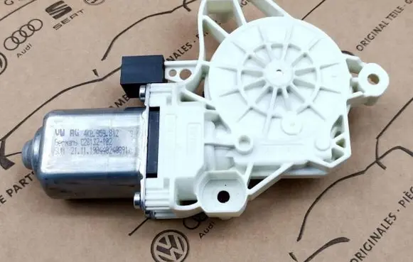 Audi A6 S6 C4 4A Air flap motor/actuator 4K0959812