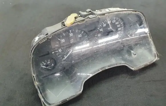 Opel Zafira A Speedometer (instrument cluster) 24461749