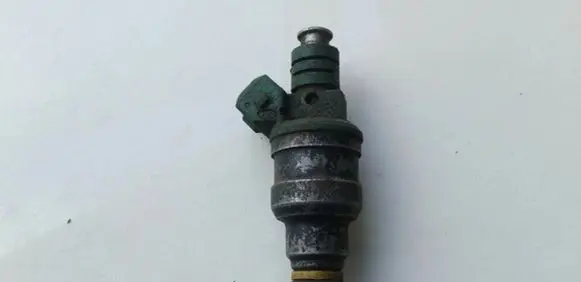 Dodge Caravan Fuel injector MD141131 280150812