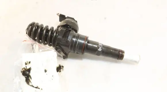 Skoda Octavia Mk1 (1U) Fuel injector 0414720037