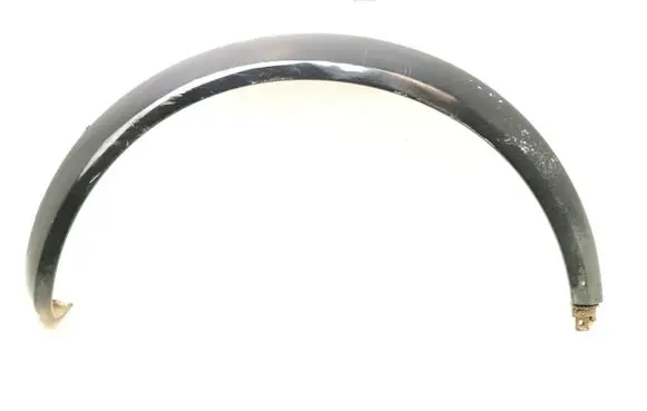 Rear fender molding trim