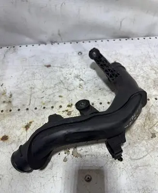 Volkswagen Golf VI Intercooler hose/pipe 5N0145770A