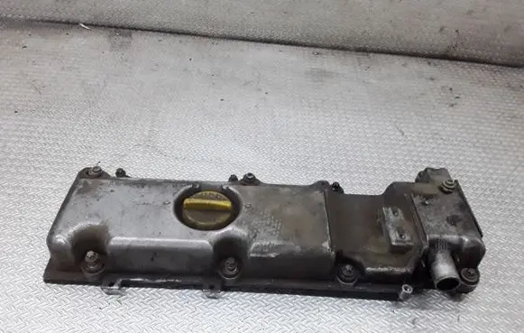 Opel Zafira A Rocker cam cover 13101754
