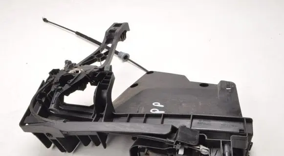 Volvo C30 Front door lock 30753664