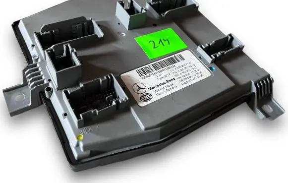 Mercedes-Benz C W205 Central body control module S214 A2059007147