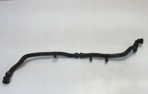 Peugeot 3008 II Engine coolant pipe/hose 9822414680