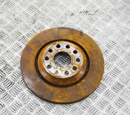 Volkswagen Golf VII Rear brake disc