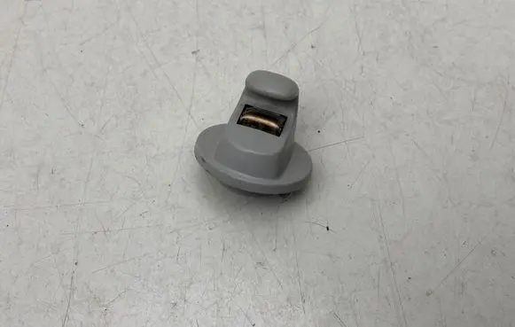 Volkswagen Golf Sportsvan Sun visor clip/hook/bracket 5G0857561B