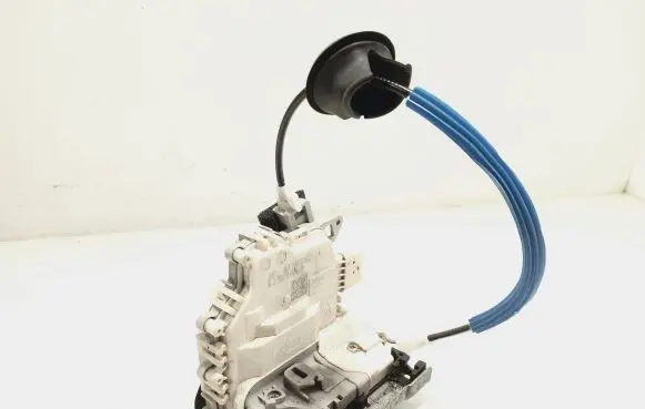 Audi A4 S4 B8 8K Front door lock 8J1837016e