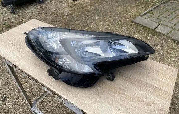 Opel Corsa E Headlight/headlamp 13381336RH