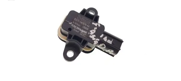 Ford Fusion II Airbag deployment crash/impact sensor DS7T14C676AA 130516 50372