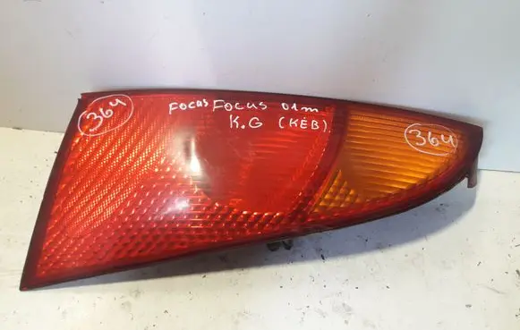 Ford Focus Rear/tail lights CW170R