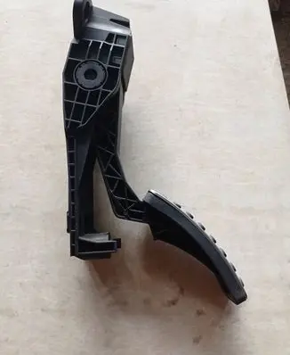 Mercedes-Benz GL X164 Accelerator throttle pedal a1643000004