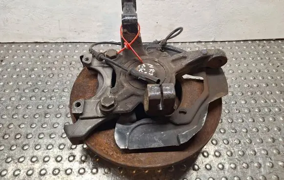 Renault Twingo III Front wheel hub spindle knuckle S25056364 400157575R