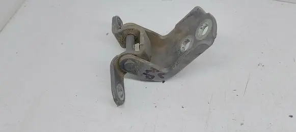 Nissan X-Trail T31 Front door upper hinge