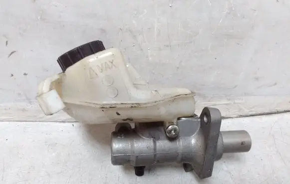 Volvo V70 Master brake cylinder 03350885561 03350885571