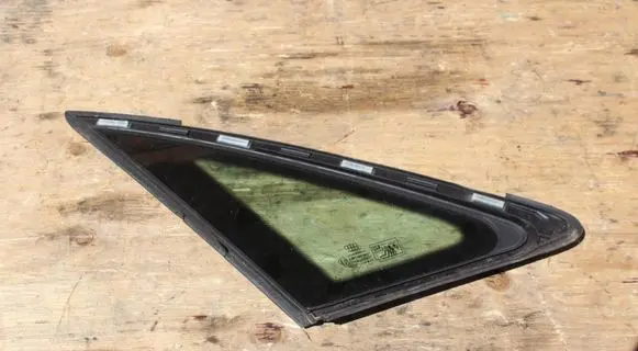 Audi A4 S4 B9 Rear side window