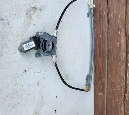 Renault Scenic I Front door window regulator motor 400732T2 0732