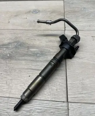 Mercedes-Benz E W212 Fuel injector A642070