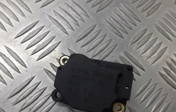 Volvo S80 A/C air flow flap actuator/motor 75622