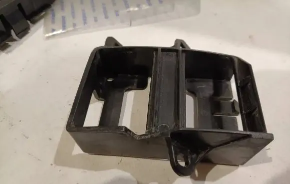 Mercedes-Benz S W221 Front parking sensor holder (PDC) A2218850467