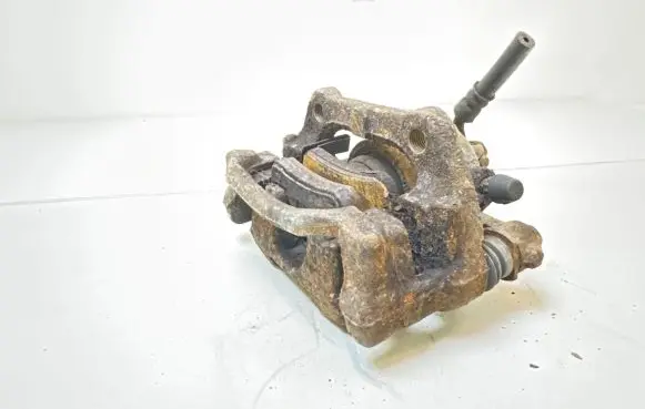 Honda CR-V Rear brake caliper Y04282