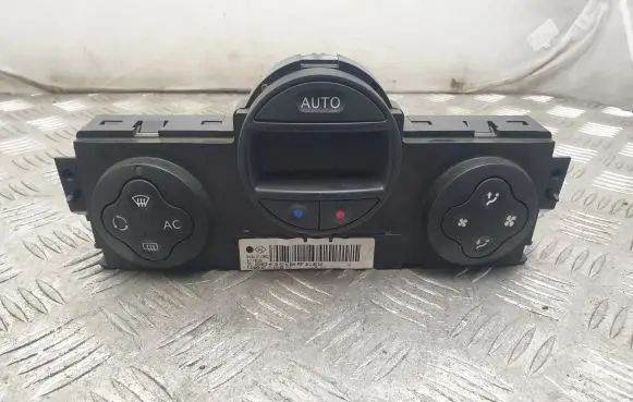 Renault Megane II Interior fan control switch 8200501456