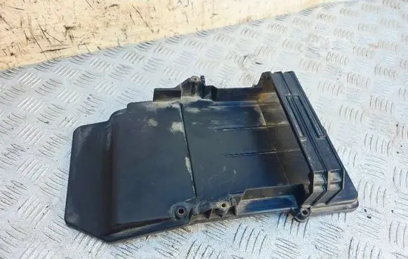 Mercedes-Benz S W221 Fuse box cover A2215400582