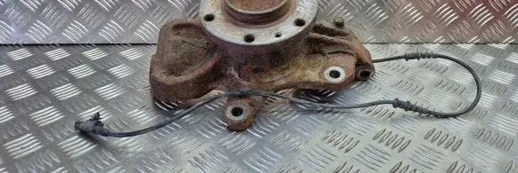 Mercedes-Benz Sprinter W906 Front wheel hub spindle knuckle