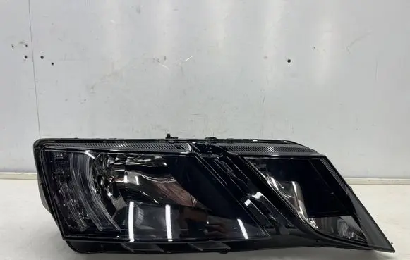 Skoda Octavia Mk3 (5E) Headlight/headlamp 5e1941016c