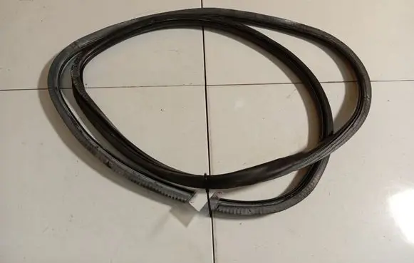 Audi A6 S6 C6 4F Rubber seal front coupe door 