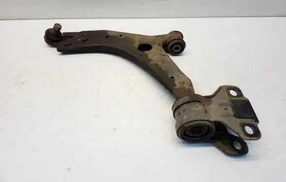Ford Focus Front lower control arm/wishbone