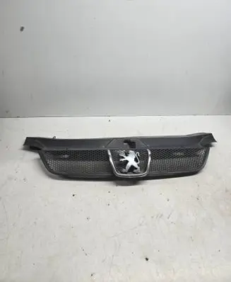 Peugeot 406 Front grill 9631250277