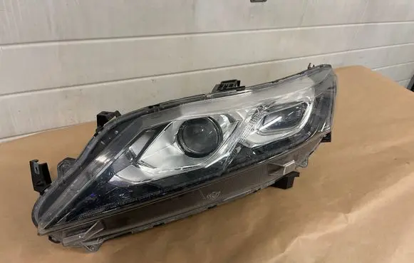 Mitsubishi Eclipse Cross Headlight/headlamp 